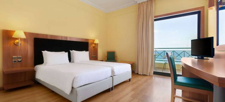 阁楼河滨雅典俱乐部温德姆华美达酒店(Ramada by Wyndham, Athens Club Attica Riviera)图片