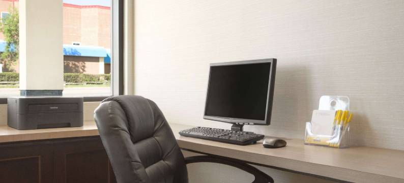 卡尔加里西北戴斯酒店(Days Inn by Wyndham Calgary Northwest)图片