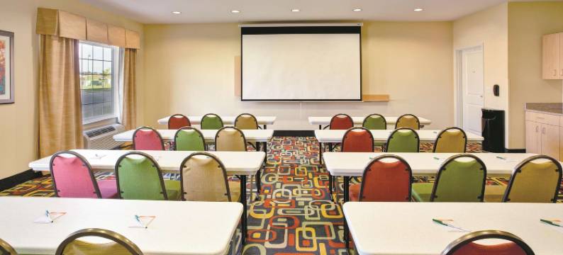 罗切斯特梅奥诊所南拉昆塔温德姆套房酒店(La Quinta Inn & Suites by Wyndham Rochester Mayo Clinic S)图片