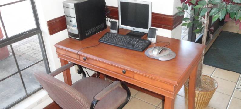 布朗斯维尔美洲最佳价值酒店(Americas Best Value Inn Brownsville/Padre Island Highway)图片