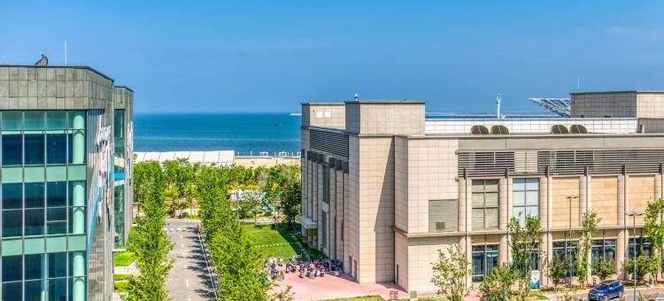 沐海·Homestay海景度假公寓(营口山海广场魔法温泉店)图片