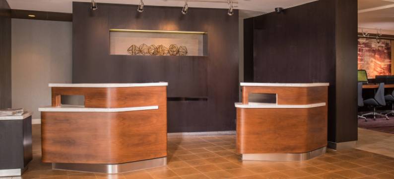 费尔奥克斯费尔法斯万怡酒店(Courtyard Fairfax Fair Oaks)图片