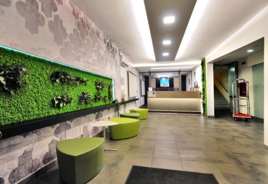 Hotel NederlandHotel Overview