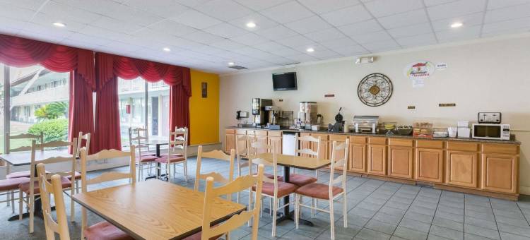 速8酒店-温德姆哈迪维尔萨凡纳北(Super 8 by Wyndham Hardeeville)图片