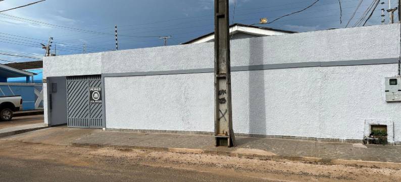 与购物中心PVH后面的波萨达住宅(Pousada Residencial - Pvh)图片