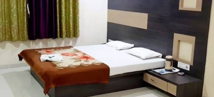 Pop Hotel Darshan & Guest House图片