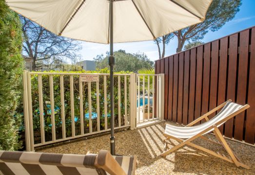 Le Pin Hotel Overview