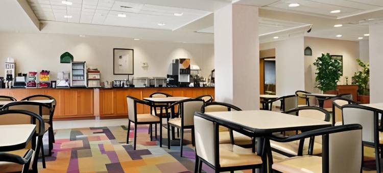 沃里斯/芒特劳雷尔舒适套房酒店(Comfort Inn & Suites Voorhees/Mt. Laurel)图片