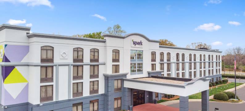 夏洛特泰沃拉路I-77高速公路希尔顿Spark酒店(Spark by Hilton Charlotte Tyvola I-77)图片