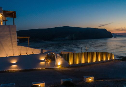 Salt SuitesHotel Overview