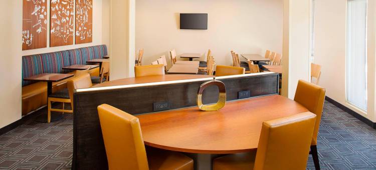 凤凰城古德伊尔万豪TownePlace酒店(TownePlace Suites Phoenix Goodyear)图片