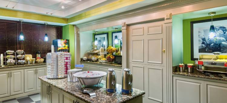 亚特兰大佩利梅特中心希尔顿欢朋酒店(Hampton Inn Atlanta-Perimeter Center)图片