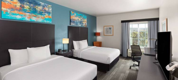 奥斯汀西北雷克莱恩购物中心拉昆塔温德姆套房酒店(La Quinta Inn & Suites by Wyndham Austin NW/Lakeline Mall)图片