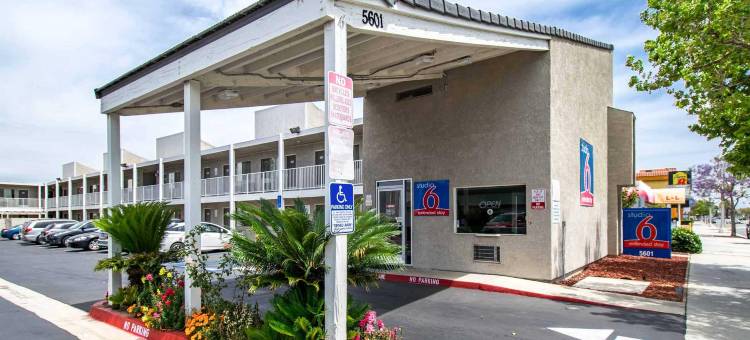 加利福尼亚赛普里斯 6 号开放式客房酒店(Studio 6 Cypress, CA)图片