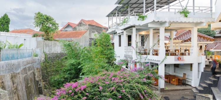 红多兹伊斯兰酒店-近茂物喷泉公园(RedDoorz Syariah Near Taman Air Mancur Bogor)图片