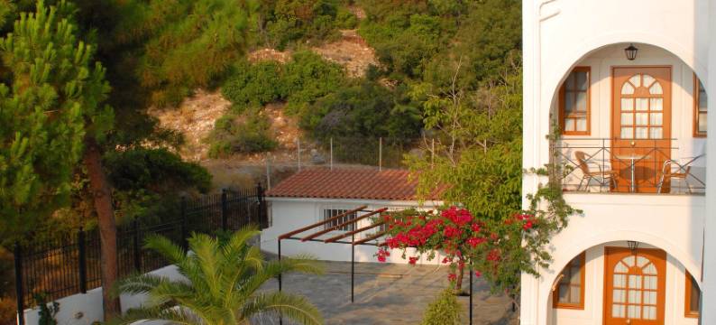 特拉富罗斯公寓(Travlos Studios)图片