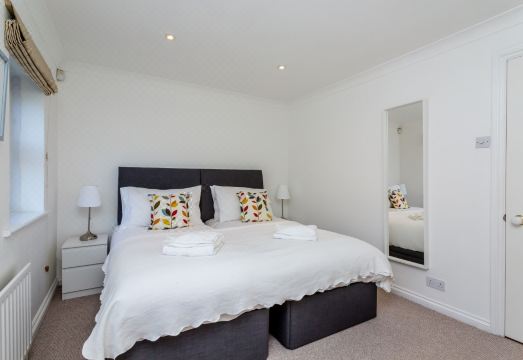 3Br Central Patio Home with ParkingHotel Overview