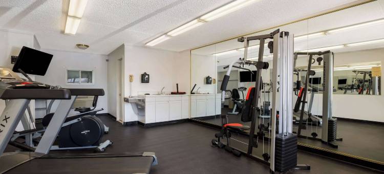 Suburban Studios 米尔维尔(Suburban Studios Millville)图片