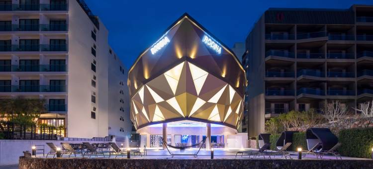 罗迪纳海滩酒店(Rodina Beach Hotel)图片