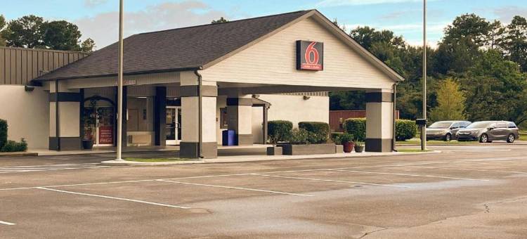 亚拉巴马州贝米内特 6 号汽车旅馆(Motel 6 Bay Minette, Al)图片