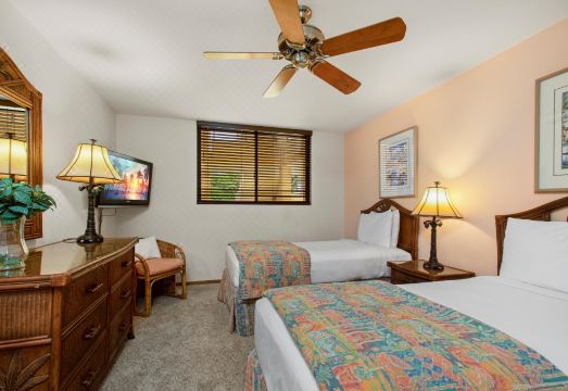 Breathtaking Views and Luxury Amenities - Stunning Oceanfront Getaway Hotel Overview