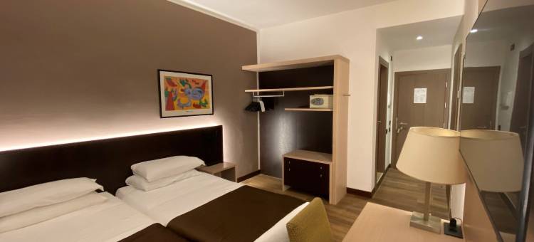 卡尔顿酒店(Hotel Carlton)图片