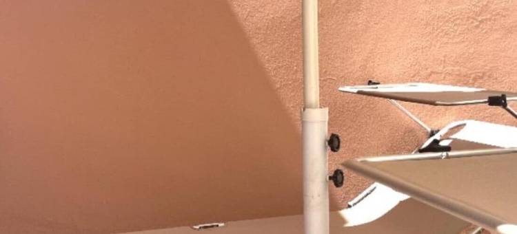 迷人的普拉度假屋，带私人入口和美丽露台(Charming Pula Holiday Home with Private Entrance and Beautiful Terrace)图片