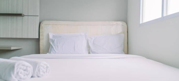 宾塔罗图标公寓舒适而温馨的工作室房间(Comfortable and Cozy Studio Room at Bintaro Icon Apartment)图片
