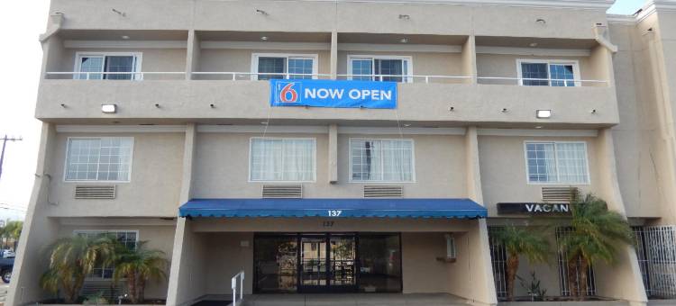 Motel 6 Azusa, CA图片