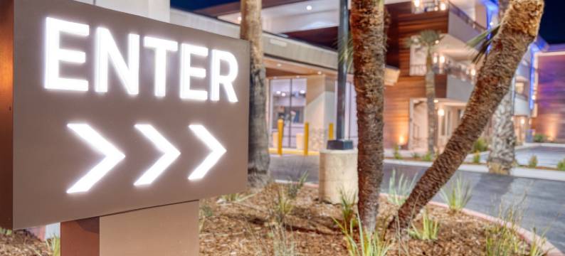 Studio 6 套房 - 加利福尼亚州斯托克顿 - 滨水(Studio 6 Suites Stockton, CA – Waterfront)图片