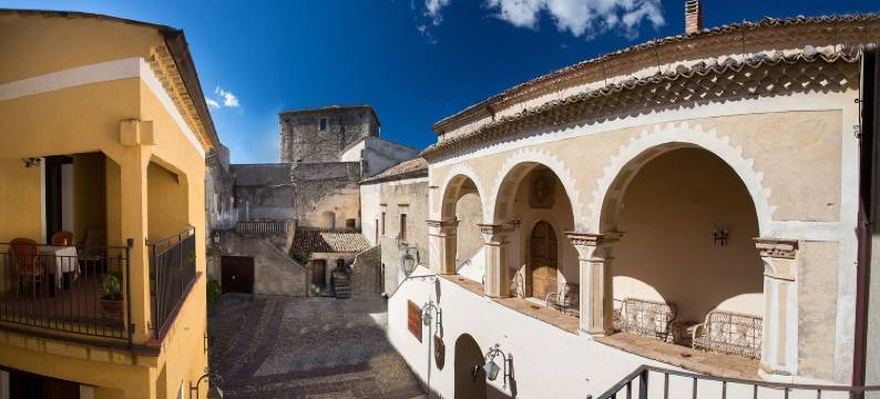 阿尔托蒙特城堡酒店(Castello di Altomonte)图片