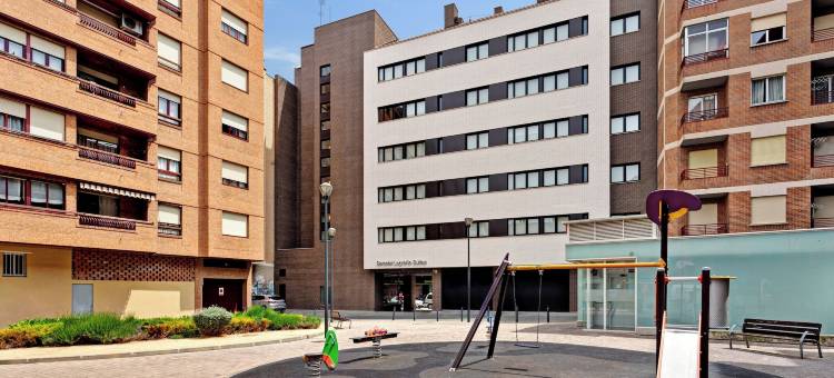 洛格罗尼奥套房赛柯特尔酒店(Sercotel Logroño Suites)图片