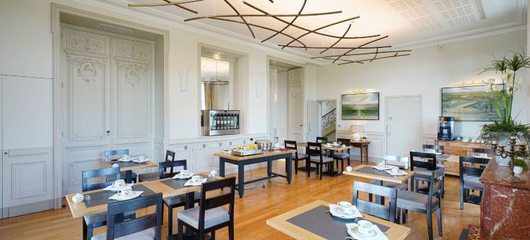 格拉泰基纳城堡酒店(Château Grattequina Hôtel)图片