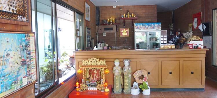 拉廊普洛尼海酒店(Ploenjai Hotel Ranong)图片