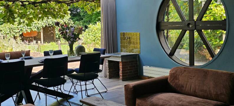 可容纳十人的莱恩德度假屋(Village House in Leende Near Star Restaurant)图片