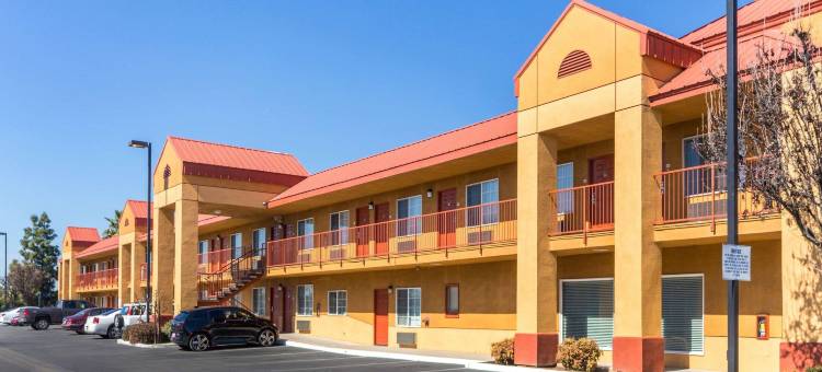 弗雷斯诺近大学凯艺酒店(Quality Inn Fresno Near University)图片