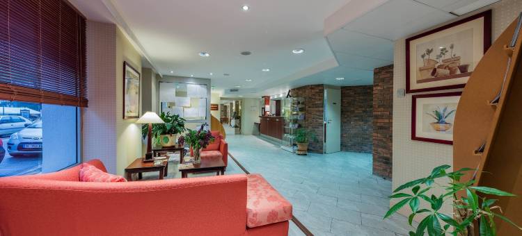 蒙吕松诺米斯涅里斯(Noemys Neris Montlucon - Hotel Restaurant)图片