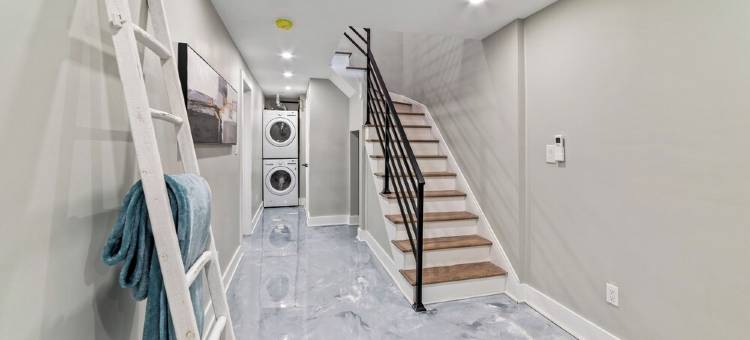 布鲁克林配有WiFi和空调的宽敞三卧室公寓(Spacious 3-bedroom apartment with WiFi, AC in charming Brooklyn)图片