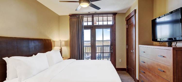 8 号山峰基地滑雪坡边 - 可入住 6 人！1 居共管公寓 - 雷艾温(Slopeside  at Base of Peak 8, Sleeps 6! 1 Bedroom Condo by RedAwning)图片