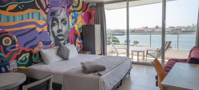 市中心附近巴伊亚 79 号公寓套房酒店(Bahia 79 Apartasuites Cerca Al Centro)图片