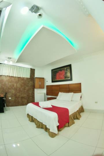 瓜亚基尔套房酒店(Hoteles en Guayaquil - Suites Guayaquil Cerca del Aeropuerto)