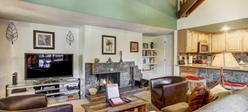 2卧室/2浴室公寓在班车路线 - 野爱尔兰人1015 - 游泳池和更多！(2Br/2BA Condo on Shuttle Route - Wild Irishman 1015 - Pool & More!)图片