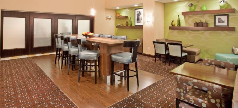 希尔顿欢朋套房酒店-圣克劳德(Hampton Inn & Suites St. Cloud)图片