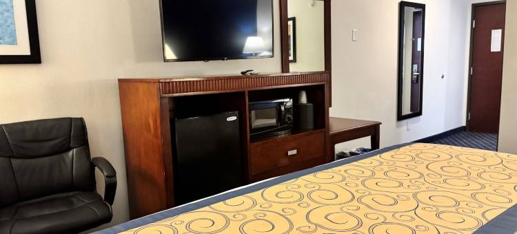 麦库姆呗盟套房酒店(Baymont by Wyndham McComb)图片