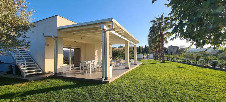 Holiday Home in Leonforte with Private Pool图片