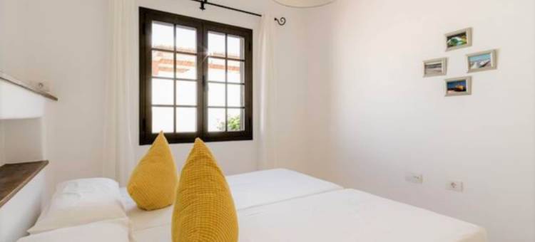 Villa with lounge area and private pool图片