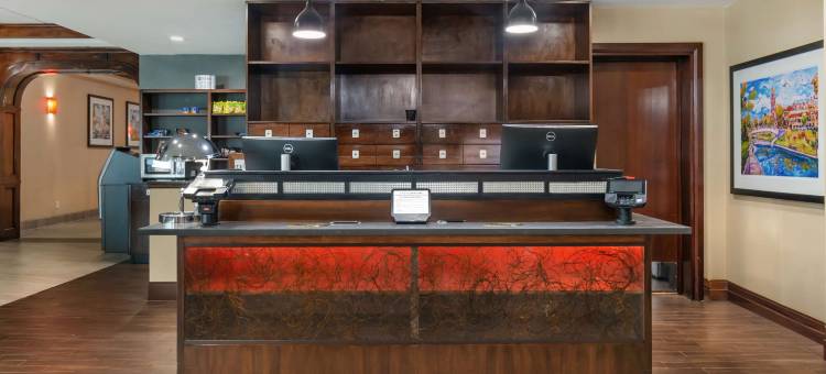 Best Western Premier Kansas City Sports Complex Hotel图片