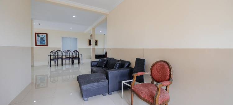 红多兹酒店-近西洛亚姆卡拉瓦奇3号(RedDoorz Near Siloam Karawaci 3)图片