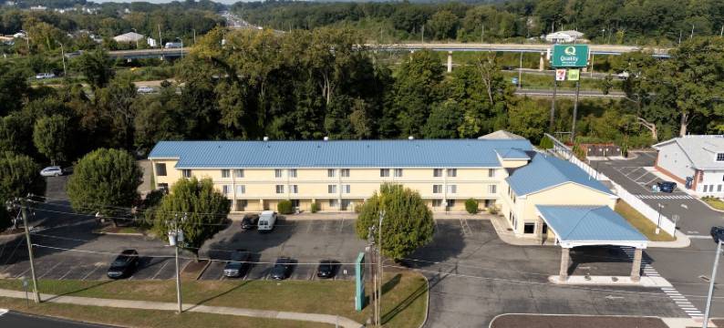 丹伯里凯艺套房酒店-近大学(Quality Inn & Suites Danbury Near University)图片