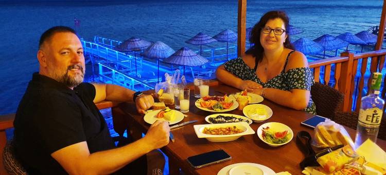 阿索斯纳赞汽车旅馆与海滩餐厅(Assos Nazan Motel Restoran Beach)图片